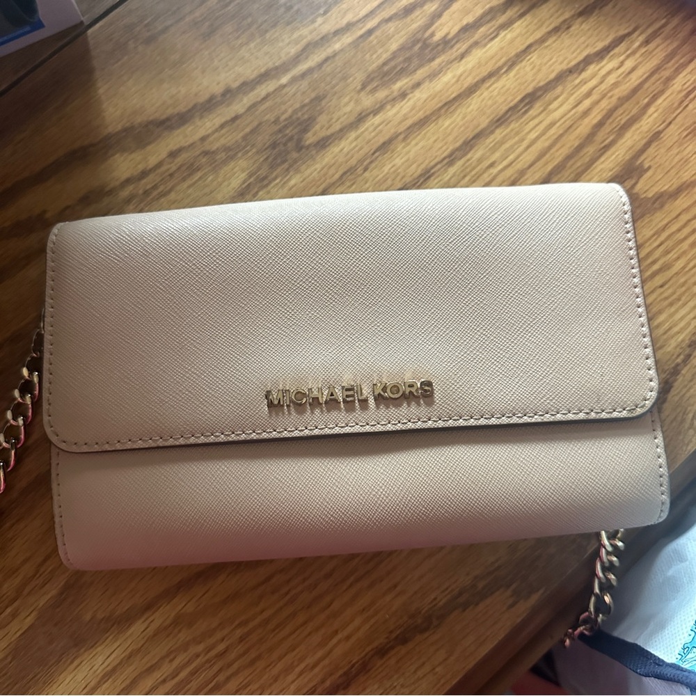 Michael Kors Jet Set smartphone crossbody bag